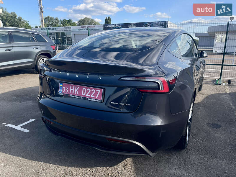 Седан Tesla Model 3 2024 в Киеве