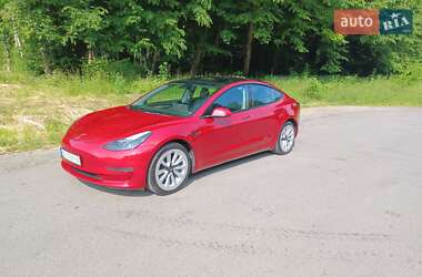 Седан Tesla Model 3 2022 в 