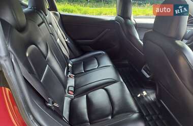 Седан Tesla Model 3 2022 в 