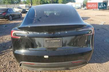 Седан Tesla Model 3 2024 в 