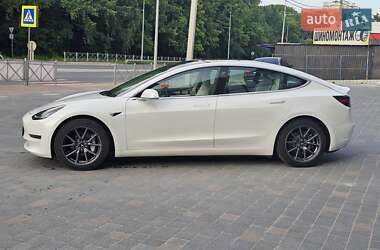 Седан Tesla Model 3 2019 в 