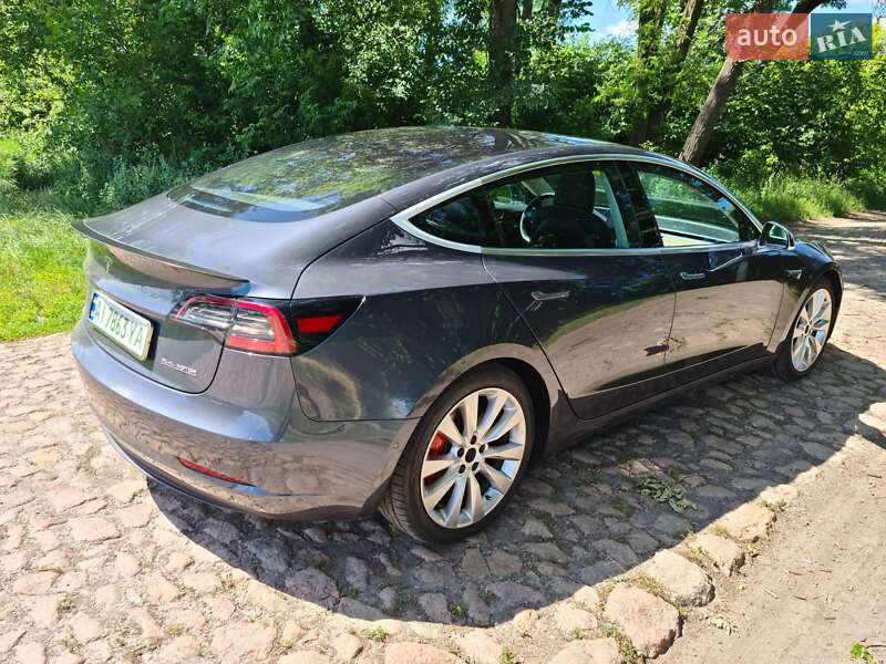 Седан Tesla Model 3 2018 в 