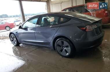 Седан Tesla Model 3 2023 в 
