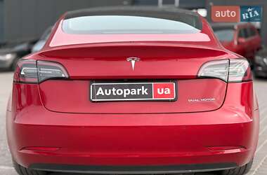 Седан Tesla Model 3 2019 в 