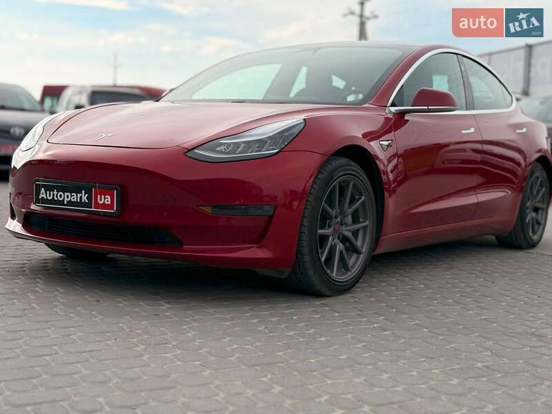 Седан Tesla Model 3 2019 в 
