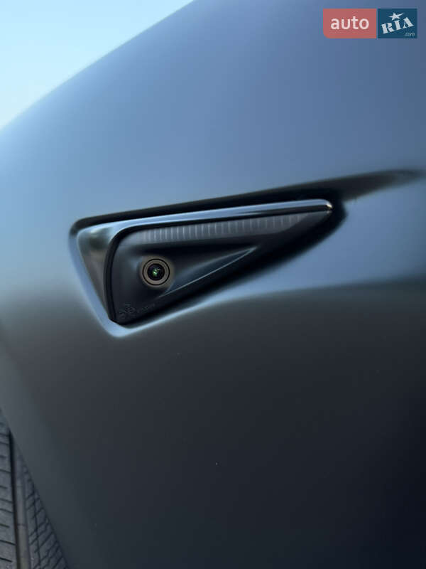 Седан Tesla Model 3 2022 в Киеве