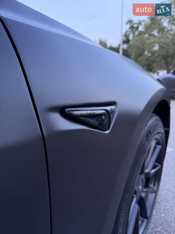 Седан Tesla Model 3 2022 в Киеве