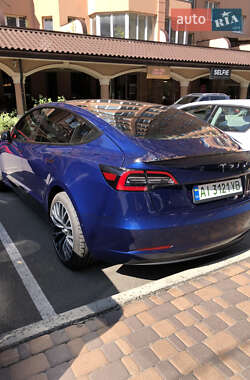 Седан Tesla Model 3 2020 в Киеве