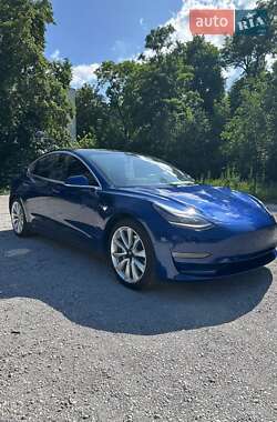 Седан Tesla Model 3 2019 в 