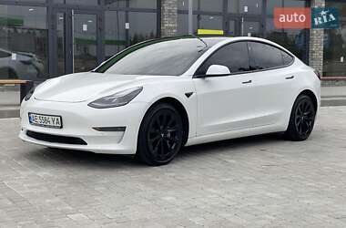 Седан Tesla Model 3 2021 в 
