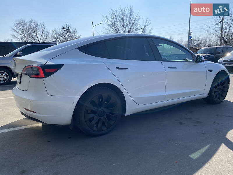 Седан Tesla Model 3 2018 в Киеве