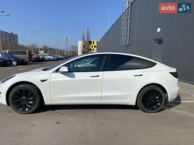 Седан Tesla Model 3 2018 в Киеве