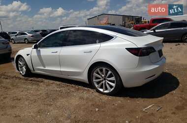 Седан Tesla Model 3 2020 в 