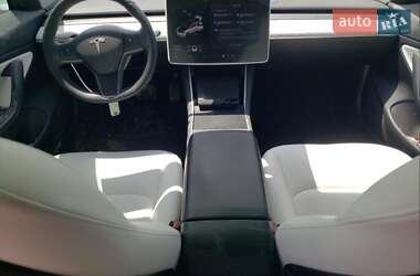 Седан Tesla Model 3 2020 в 