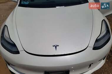 Седан Tesla Model 3 2020 в 