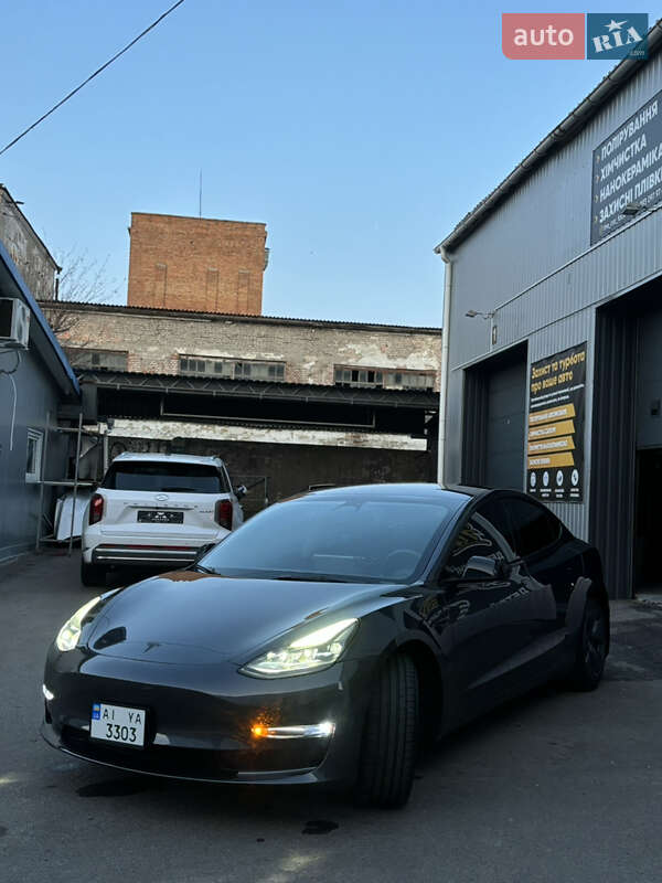 Седан Tesla Model 3 2023 в Белой Церкви