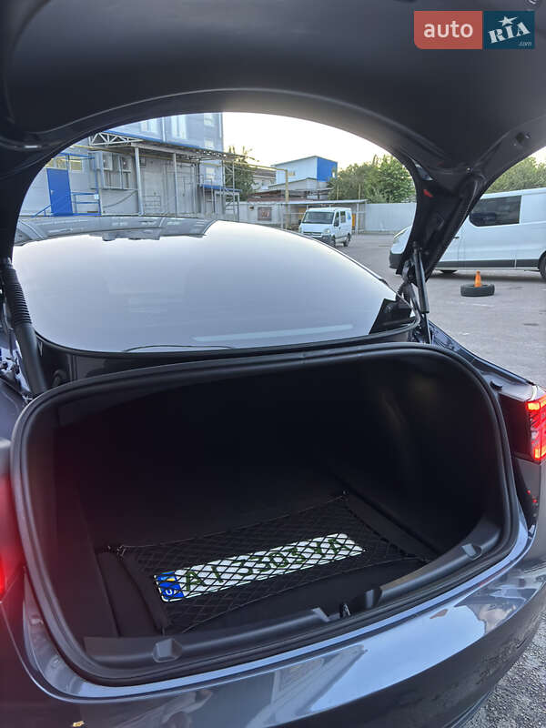 Седан Tesla Model 3 2023 в Белой Церкви