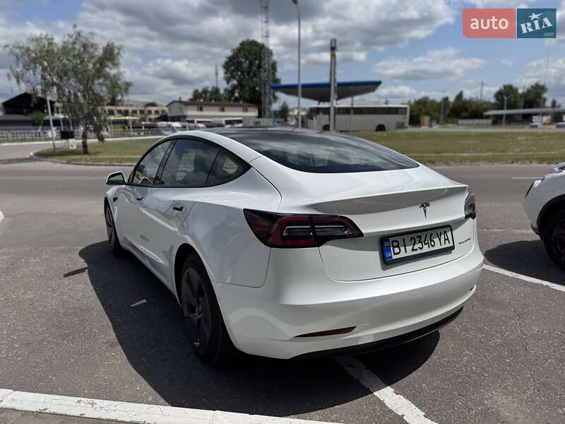 Седан Tesla Model 3 2021 в Кременчуці