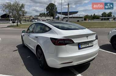 Седан Tesla Model 3 2021 в 