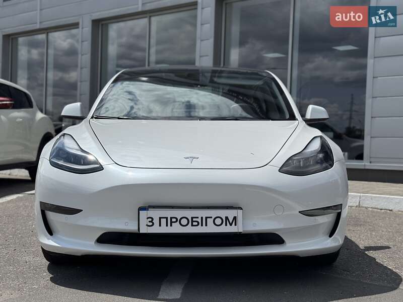 Седан Tesla Model 3 2021 в Кременчуці