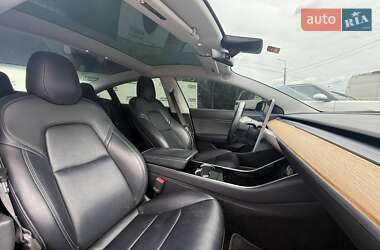 Седан Tesla Model 3 2019 в 