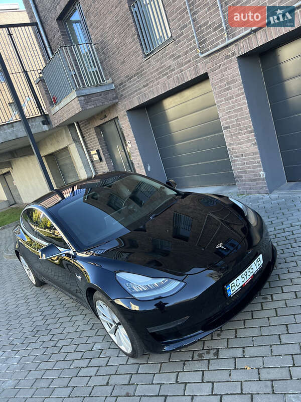 Седан Tesla Model 3 2019 в 