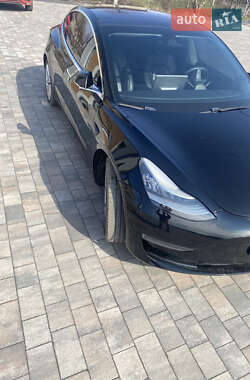 Седан Tesla Model 3 2019 в 