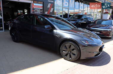 Седан Tesla Model 3 2024 в 