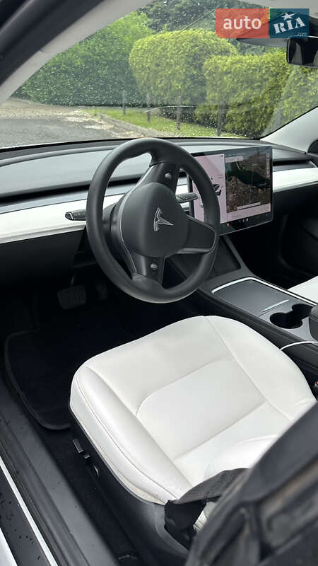 Седан Tesla Model 3 2021 в Днепре