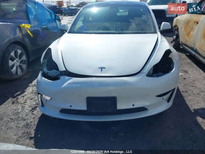 Седан Tesla Model 3 2021 в Луцьку