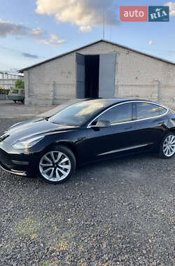 Седан Tesla Model 3 2019 в 