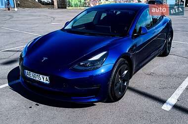 Седан Tesla Model 3 2022 в Днепре