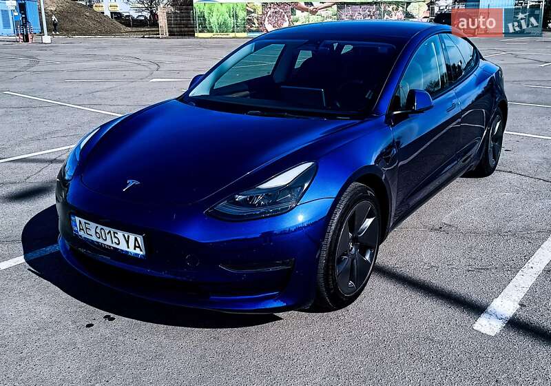 Tesla Model 3 2022