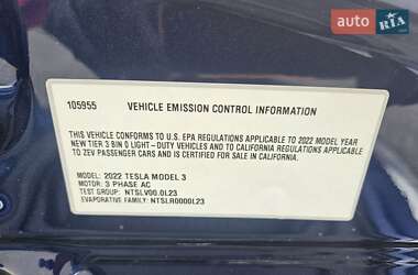 Седан Tesla Model 3 2022 в 