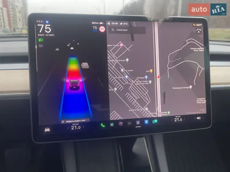 Седан Tesla Model 3 2022 в 