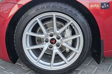 Седан Tesla Model 3 2021 в 