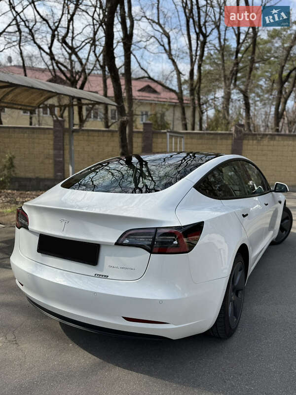 Седан Tesla Model 3 2022 в Дніпрі