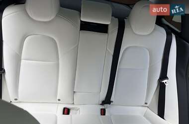 Седан Tesla Model 3 2020 в 
