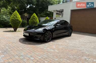 Седан Tesla Model 3 2020 в 