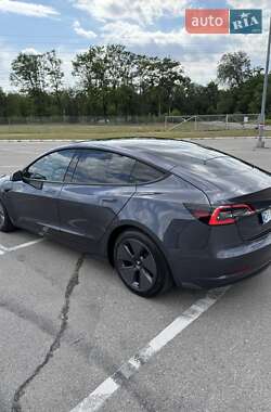 Седан Tesla Model 3 2021 в 