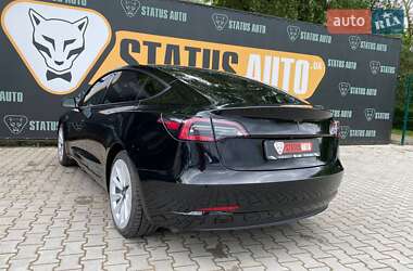 Седан Tesla Model 3 2021 в 