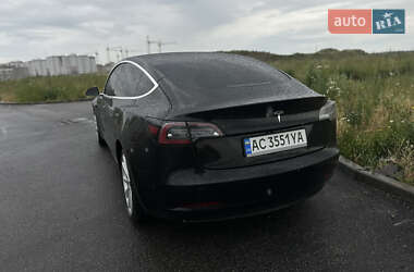 Седан Tesla Model 3 2019 в 