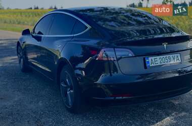 Седан Tesla Model 3 2019 в 