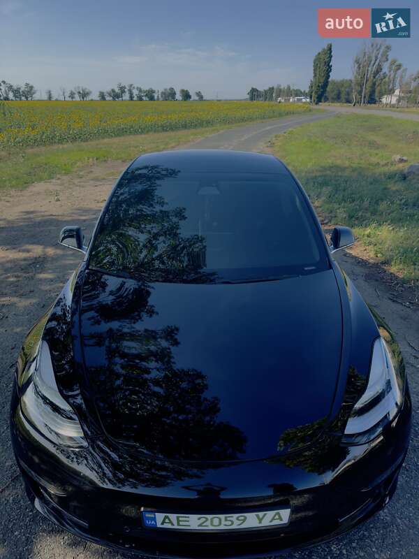 Седан Tesla Model 3 2019 в Днепре