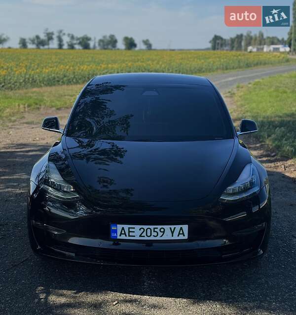 Седан Tesla Model 3 2019 в Днепре