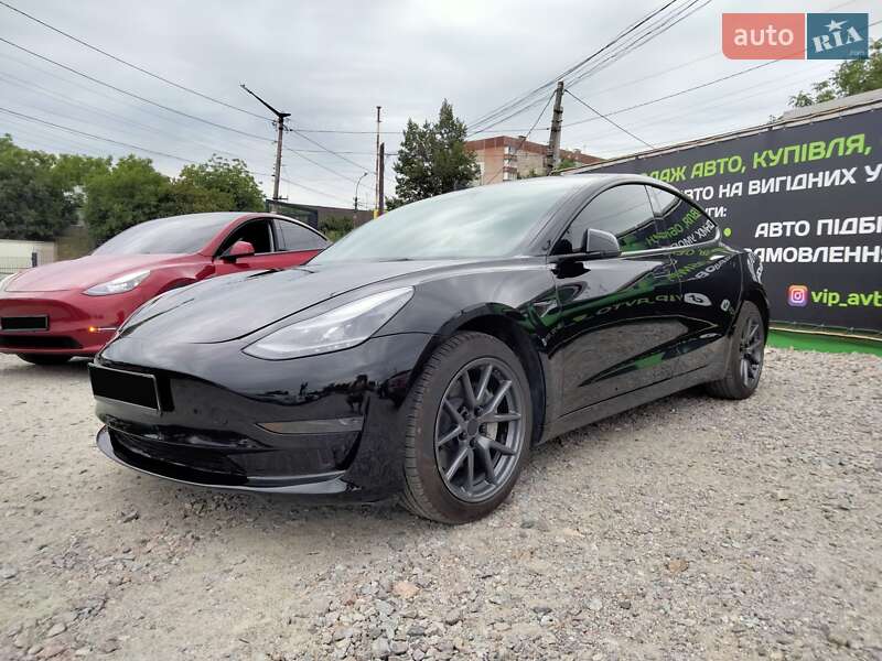 Седан Tesla Model 3 2023 в Белой Церкви