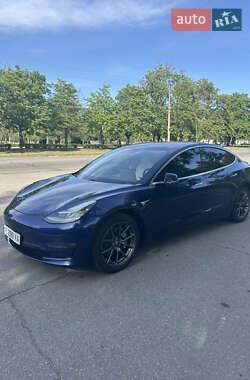 Седан Tesla Model 3 2018 в 