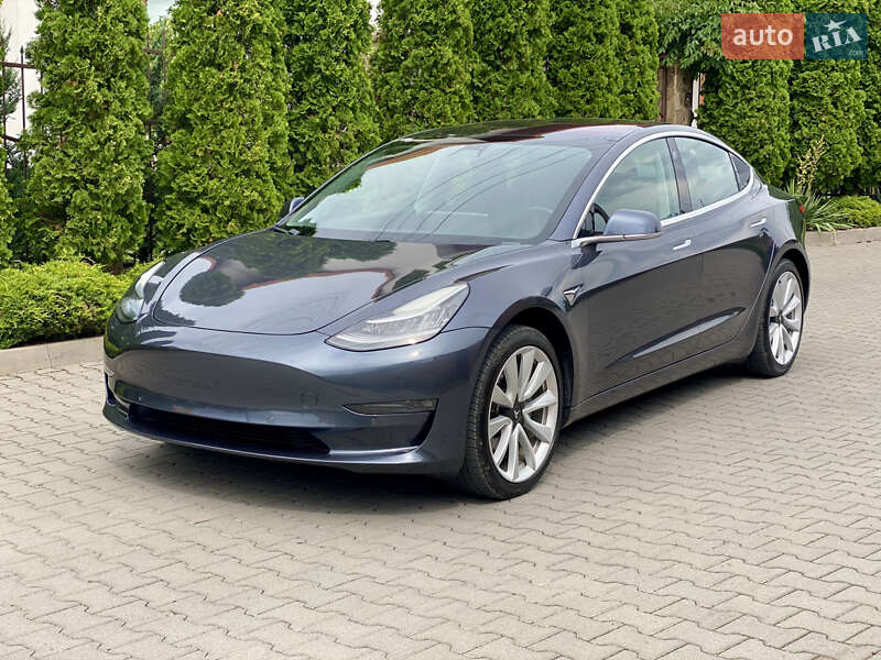 Седан Tesla Model 3 2018 в Хмельницком