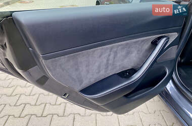 Седан Tesla Model 3 2018 в 