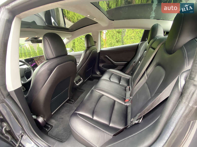 Седан Tesla Model 3 2018 в Хмельницком